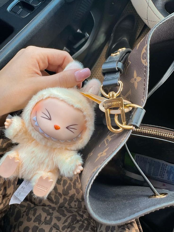 LABUBU FIGURA KULCSTARTÓ - POP MART