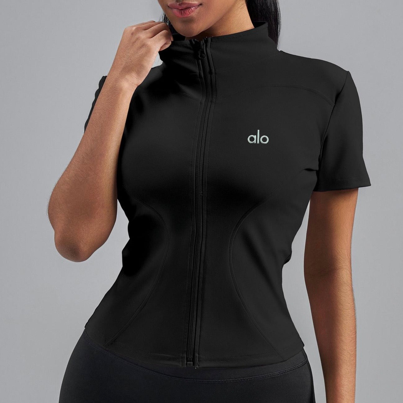 ALO YOGA CIPZÁRAS FELSŐ