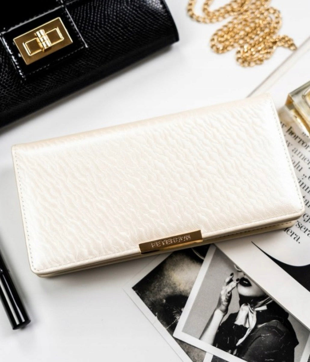 PETERSON PÉNZTÁRCA