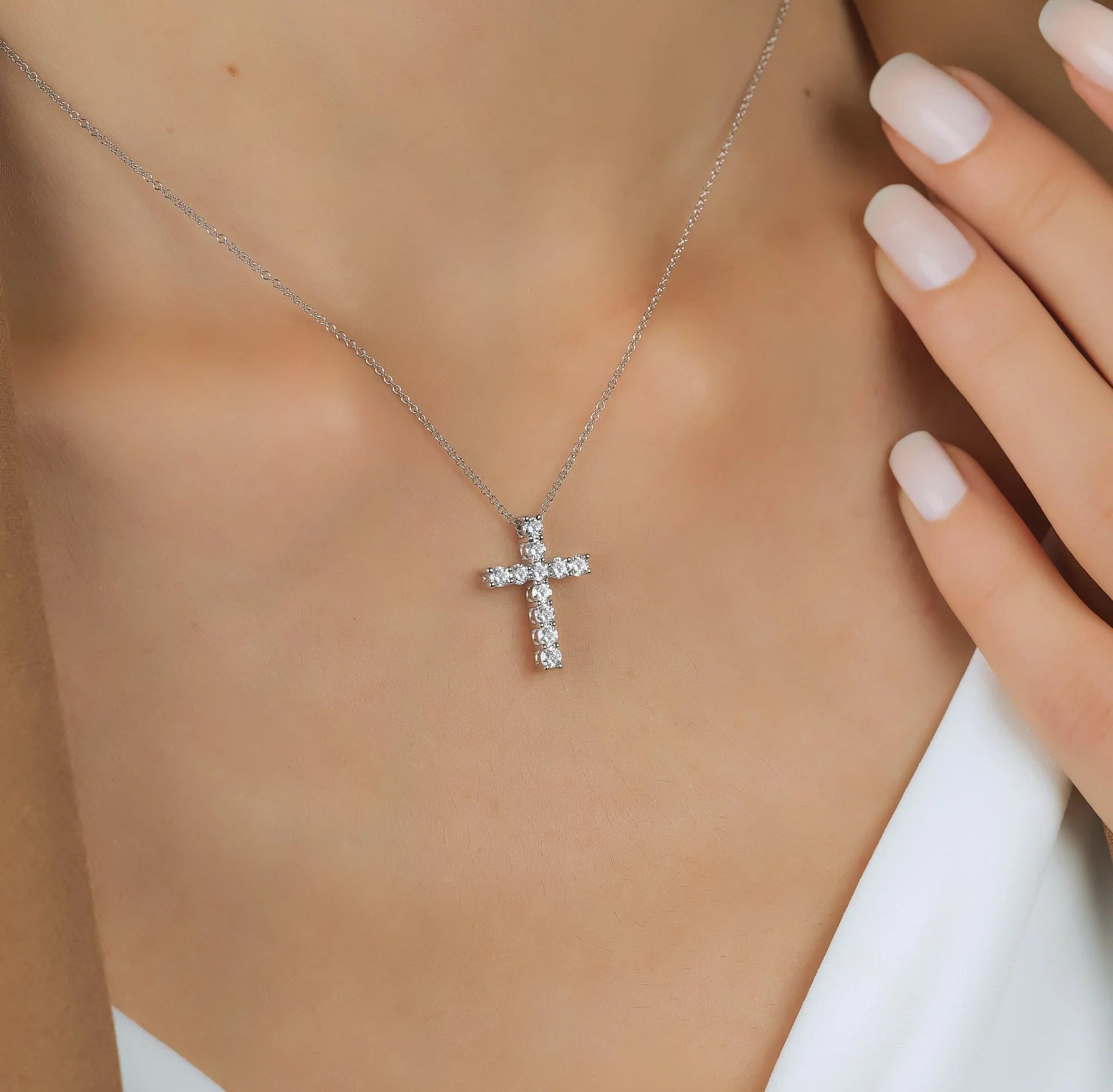 CROSS - MOISSANITE GYÉMÁNT NYAKLÁNC