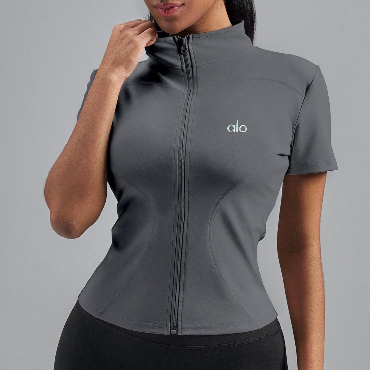 ALO YOGA CIPZÁRAS FELSŐ