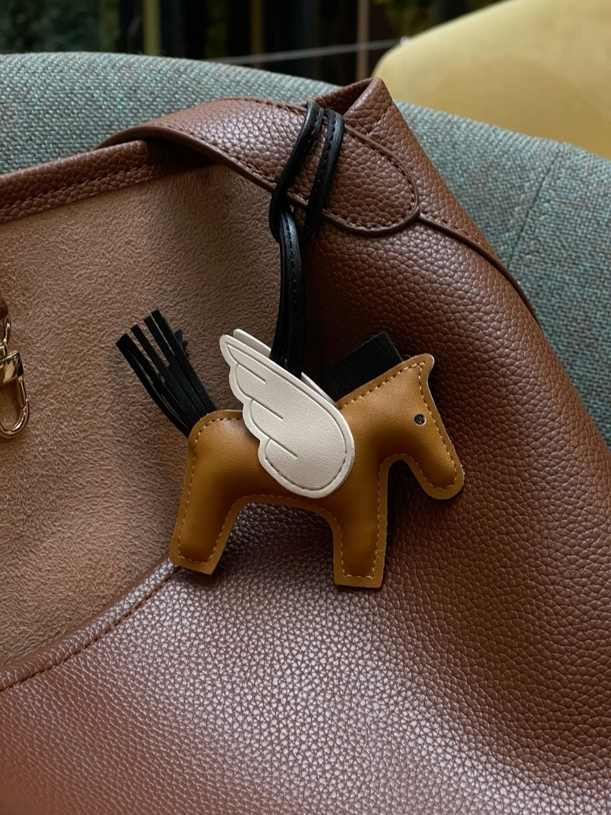 RODEO PEGASUS - LOVAS TÁSKADÍSZ